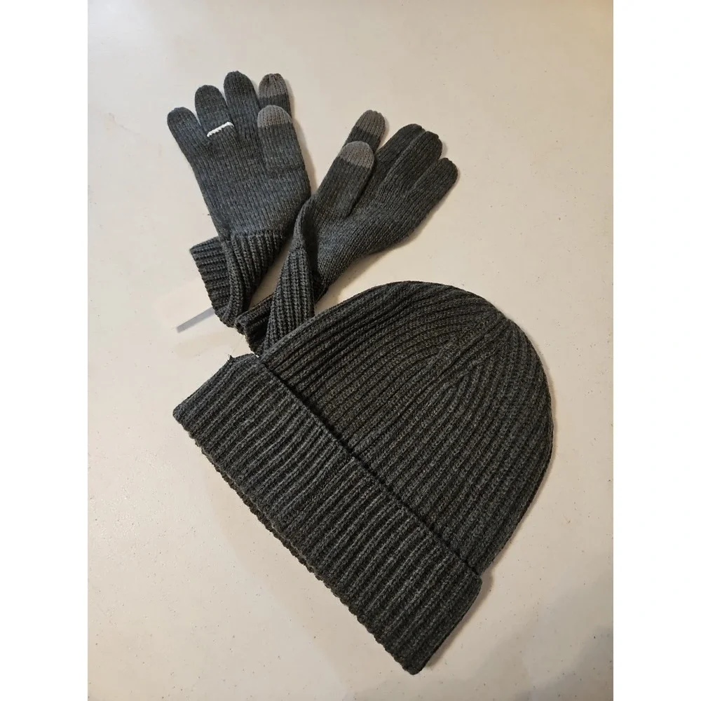 KATE SPADE Beanie‎ and Glove Gems Charcoal GREY New Without Box (A968)